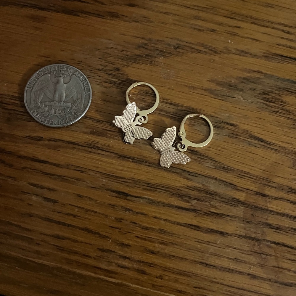Charming Gold Bee Hoop Earrings
